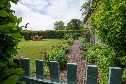 LANE COTTAGE - a charming rural hideaway