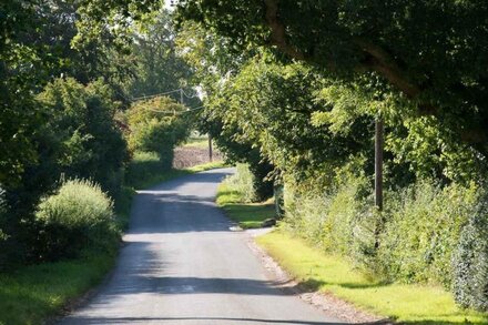 The Stables, relax in 5 star style and comfort with lovely walks all around