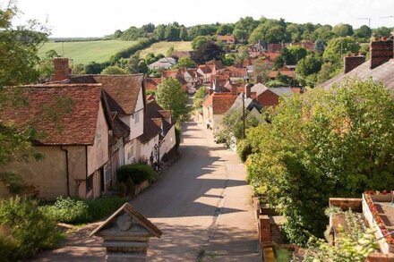 Water Cottage, a perfect ancient House in Suffolks prettiest tiny village