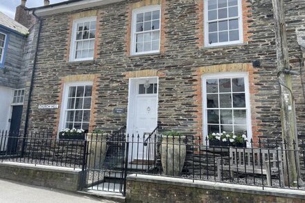 Beautiful Georgian House just a few steps from the sea in stunning Port Isaac