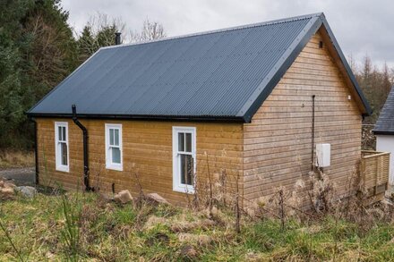 Two bedroom, single-storey detached lodge.