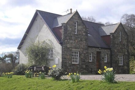 Barr na Criche Cottage