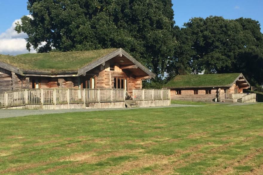 Cosy Log Cabin in rural Shropshire overlooking fishing lakes