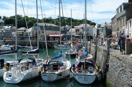 NOHENS, pet friendly, luxury holiday cottage in Padstow