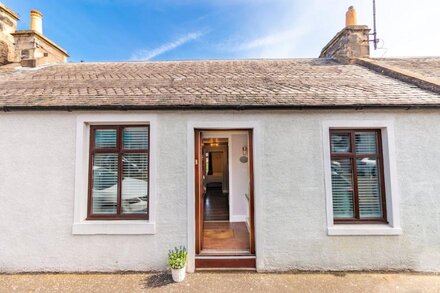 The Old Jewellers, Cottage near St Andrews