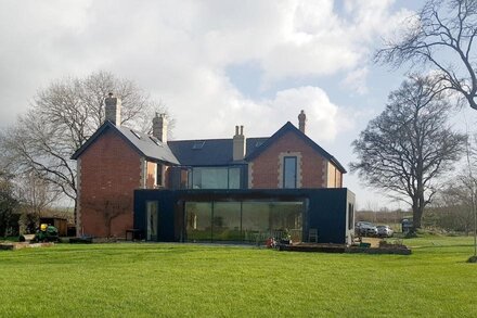 Victorian Farmhouse with land and lake near Bruton