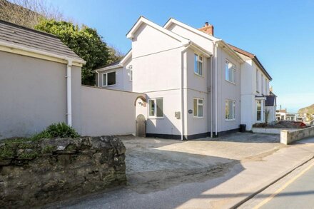 STONES THROW, pet friendly, with a garden in Porthtowan