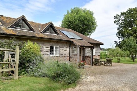 Chichester Cottage - Great for Goodwood