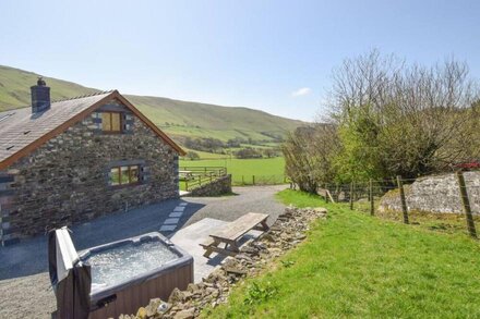 Llidiart y Llyn - Three Bedroom House, Sleeps 6