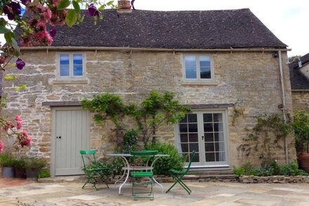 SPRING SALE   A cosy Cotswold cottage near Blenheim Palace, Oxford, Soho Farm