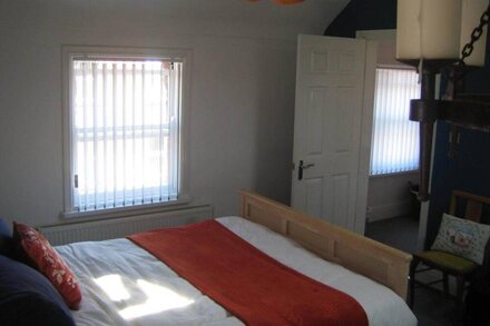 Cosy Townhouse in Waterloo, Liverpool Sleeps 5