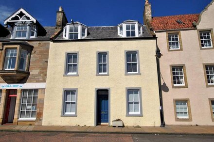 Market Apartment- harbourfront studio, Pittenweem