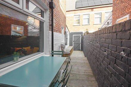 Host & Stay | Upleatham Street