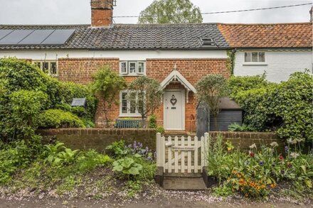 Well Green is a beautiful and cosy 17th century beamed cottage which has undergone a stunning renova