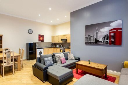 Newcastle City CENTRE SUPER Spacious Apartment