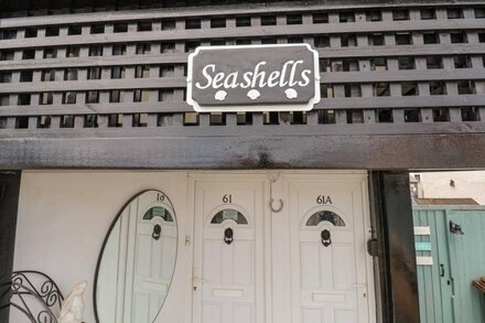 SEASHELLS, pet friendly, country holiday cottage in Rhos-On-Sea