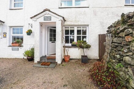 BAY TREE COTTAGE, pet friendly, with open fire in Ambleside