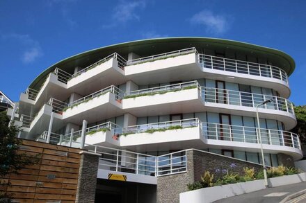 12 Ocean Point - 2 bed | Near Beach | Terrace