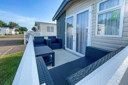 Lovely caravan with decking at Caister Haven, nearby the beach ref 30041R