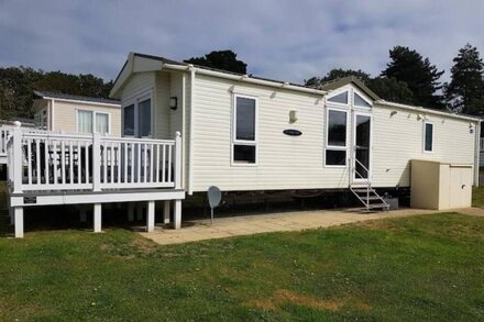 Home from home 2 bedrooms 4 berth family friendly