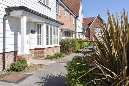 4 bedroom accommodation in Bognor Regis