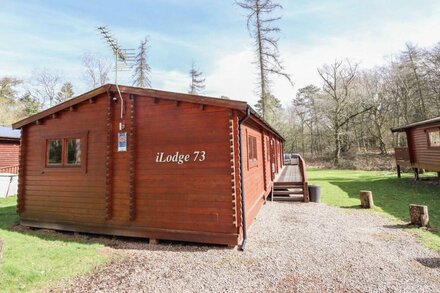 ILODGE 73, family friendly, with hot tub in Louth