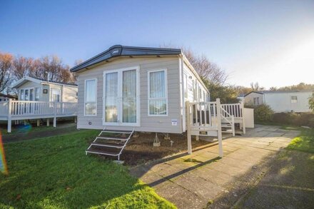 Beautiful lodge at Manor Park in Hunstanton ref 23018K