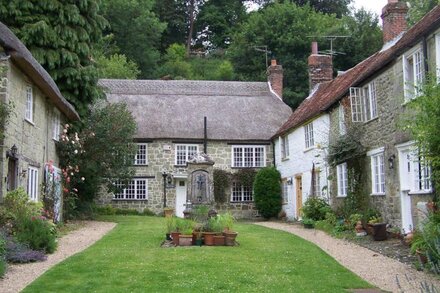 Grade II Listed, Dorset thatched cottage