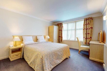 Mayfair Family 2 Bedroom Apartment - Best Location in London