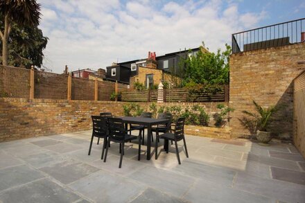 110 m² luxury apartment in Shepherd's Bush + 50 m² garden