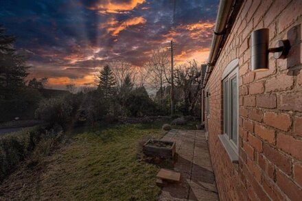 Lovely Countryside Cottage.