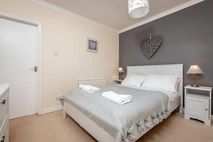 St Andrews Kinnessburn Road Apartment | Sleeps 5