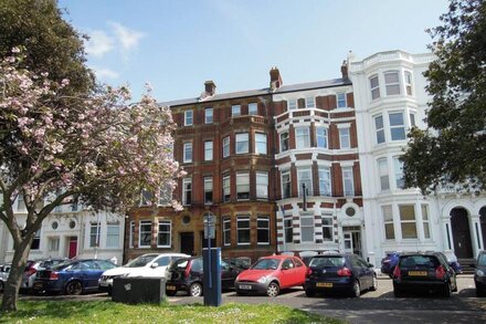 Special seafront apartment with stunning view in characterful Victorian building