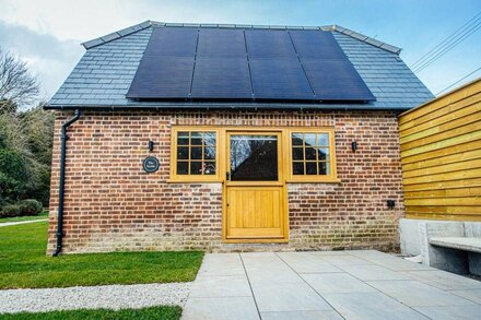 Charming Barn conversion in the Kent Countryside