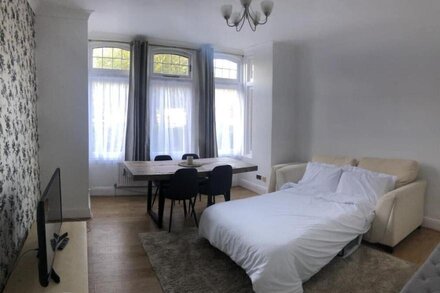 Beautiful 1 Bedroom apartment