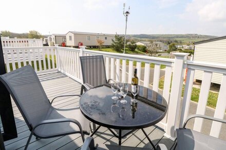 CROSSWINDS 67, pet friendly, with pool in Bembridge