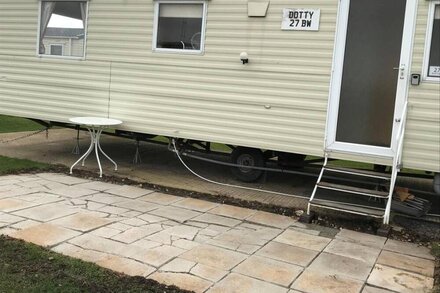 6 berth caravan with field views at St Osyth Beach Holiday Park ref 28027BW