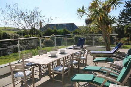 RAGLEIGHS, pet friendly, with open fire in Daymer Bay