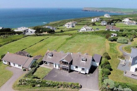 PENRYHN, pet friendly in Daymer Bay