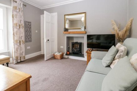 CARTMEL FLAT, romantic in Cartmel