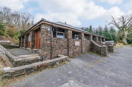 5 bedroom accommodation in Blaenau Ffestiniog