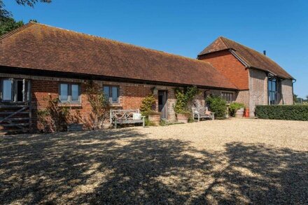 Beaulieu River Views, Gorgeous Barn conversion