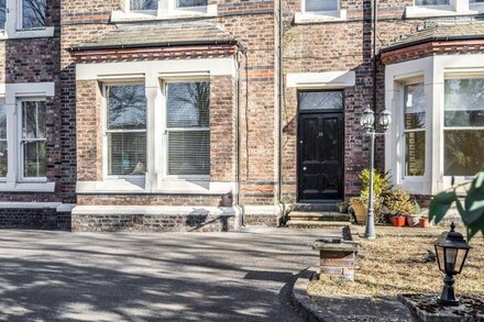 Pass the Keys | 2 Bed Apartment in the leafy suburbs of Liverpool