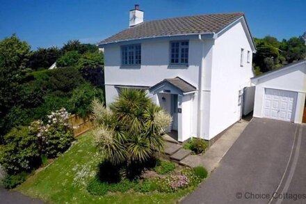 CROYDE WHITE HOUSE | Pets welcome | Walk to beach