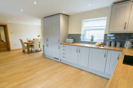 Tyn Y Coed -  a remote that sleeps 6 guests  in 3 bedrooms