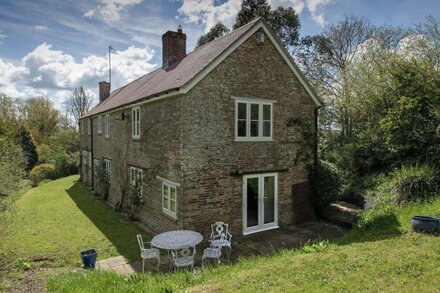 Secluded Cottage & Garden nr Sherborne