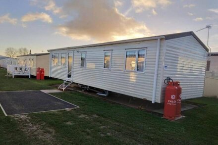 3 Bed ,Sleeps 8 Caravan California Cliffs Holiday Park