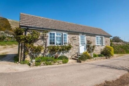 Ailwood Cottage, Corfe Castle.  Sleeps 2