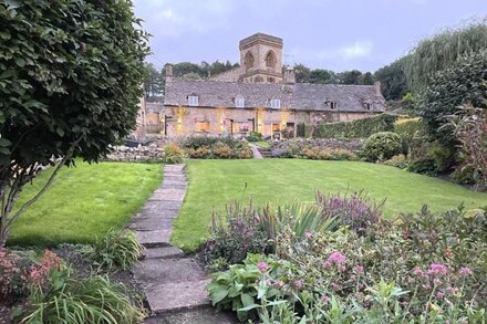 Stunning Cotswold Cottage in Snowshill, Broughwood Cottage