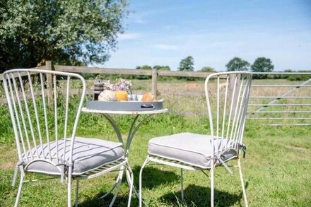 Abbey Shepherds Hut, Eye (Air Manage Suffolk)